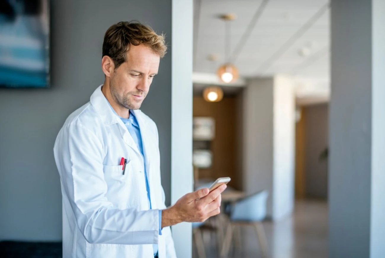 Marketing para médicos e profissionais da saúde no Instagram: aproveito meu perfil pessoal ou crio outro apenas profissional?